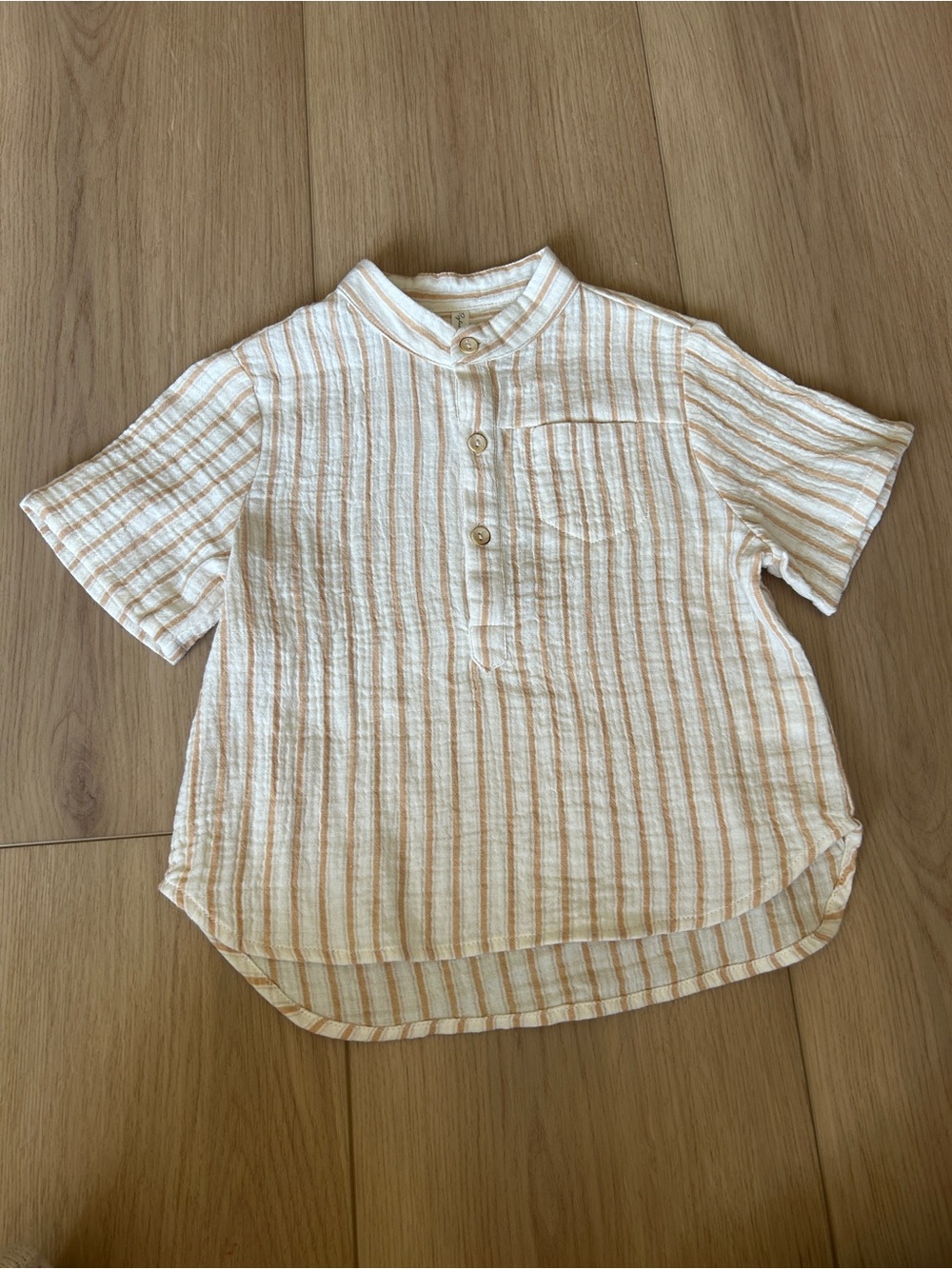 Rylee + Cru Short-Sleeve Striped Button Henley Shirt - Cream & Tan
